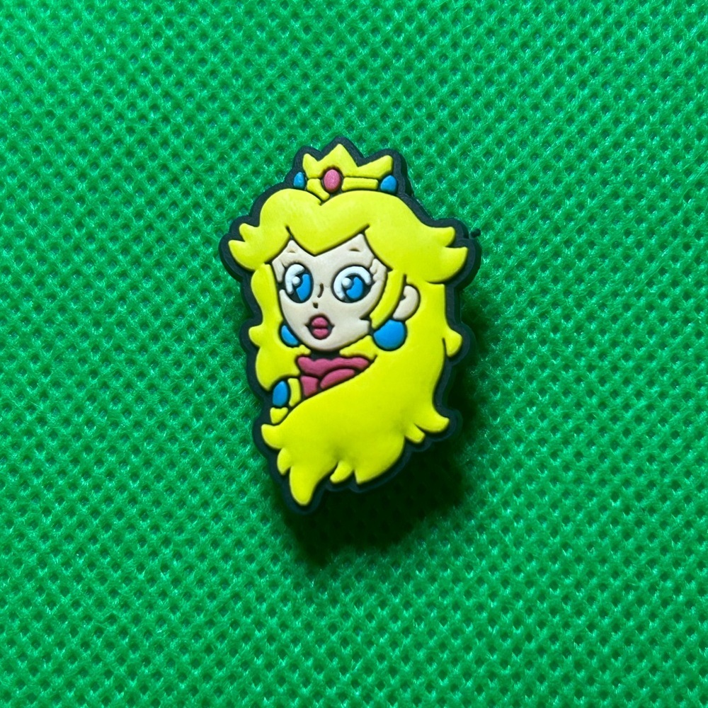 🌼 (5/$10 or 10/$15) NEW Super Mario Brothers Croc Charm Collection Princess